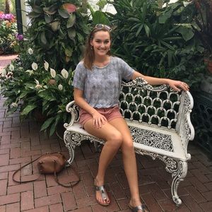 Meet your Posher, Gaby